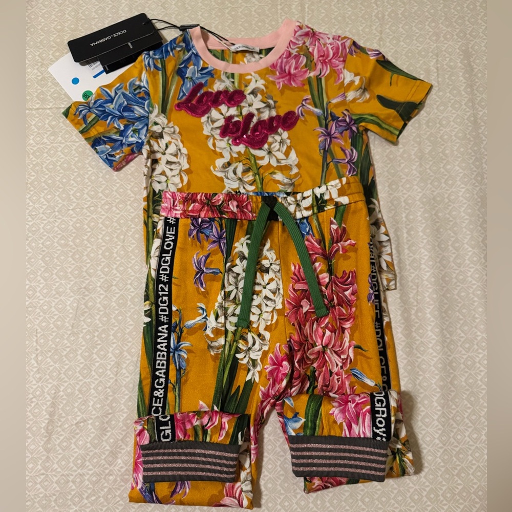 New with tags ** Dolce & Gabbana Girl Matching Set